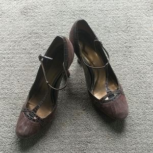 Ann Taylor LOFT Brown T-Strap Shoe, Size 8